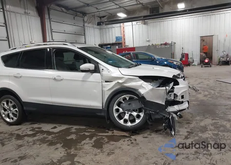 2015 Ford Escape Titanium from USA, damaged, VIN 1FMCU0J9XFUB93978